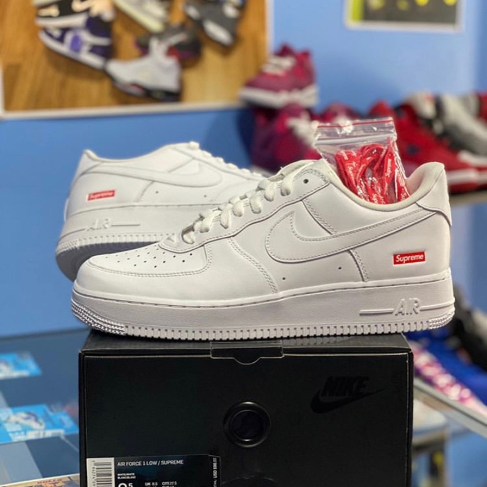 Air Force 1 “supreme”